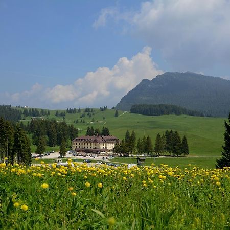 Hotel Vezzena Malga Postesina Exteriér fotografie